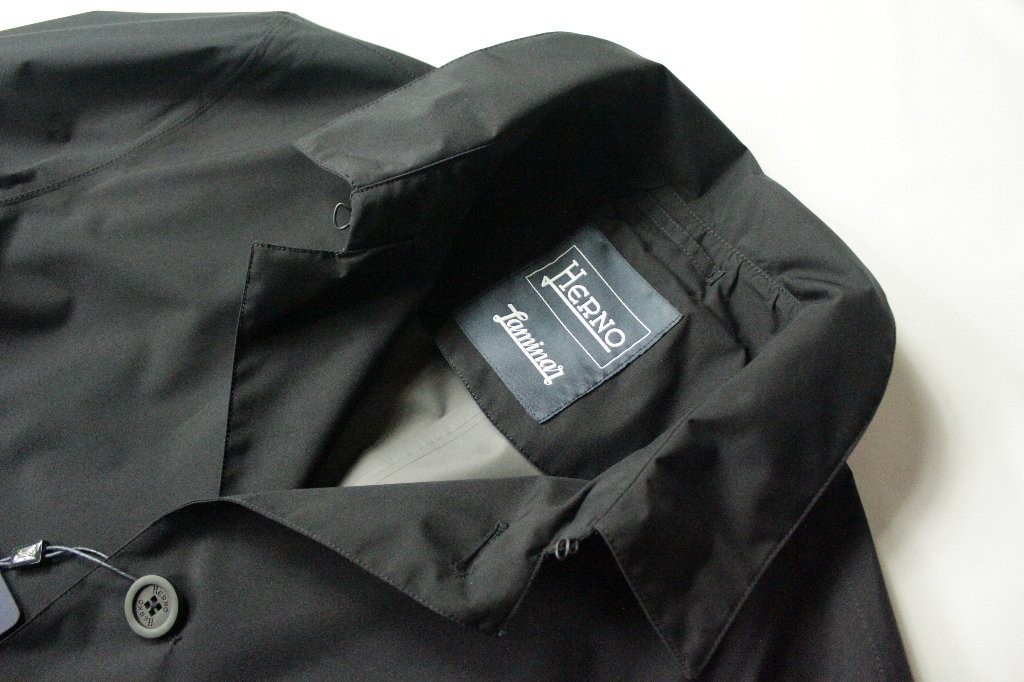 HERNO LAMINAR ヘルノラミナー レインハット付きのゴアテックス超軽量ステンカラーコート 黒 52(ステンカラーコート)｜売買された ...