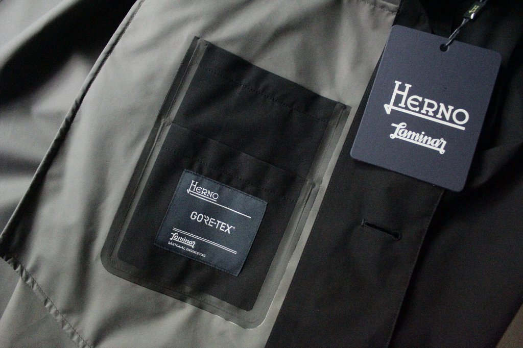 HERNO LAMINAR ヘルノラミナー レインハット付きのゴアテックス超軽量ステンカラーコート 黒 52(ステンカラーコート)｜売買された ...