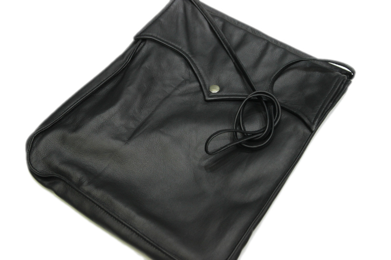 未使用 CCU (シーシーユー) COWSKIN SHIRT POCKET BAG / 牛革  