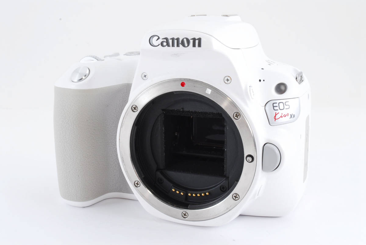 ◇美品Canon キヤノンEOS KISS X9 ボディ デジタル一眼カメラ