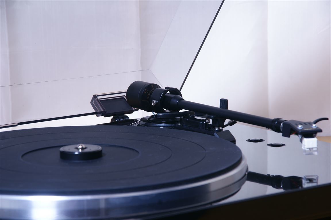 アナログレコードプレーヤー ◇ DENON 【 DP-300F 】 ◇ フルオート 