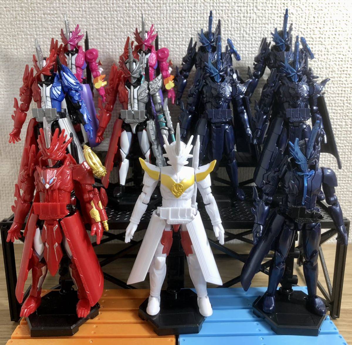 装動 仮面ライダーセイバー 大量セット (仮面ライダー)｜売買された 
