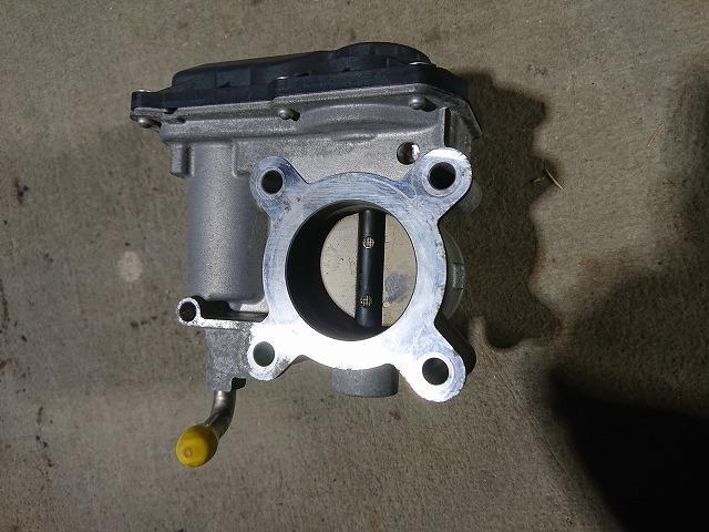 トヨタ純正スロットルボディー22030-21040 トヨタ純正スロットルボディー22030-21040
