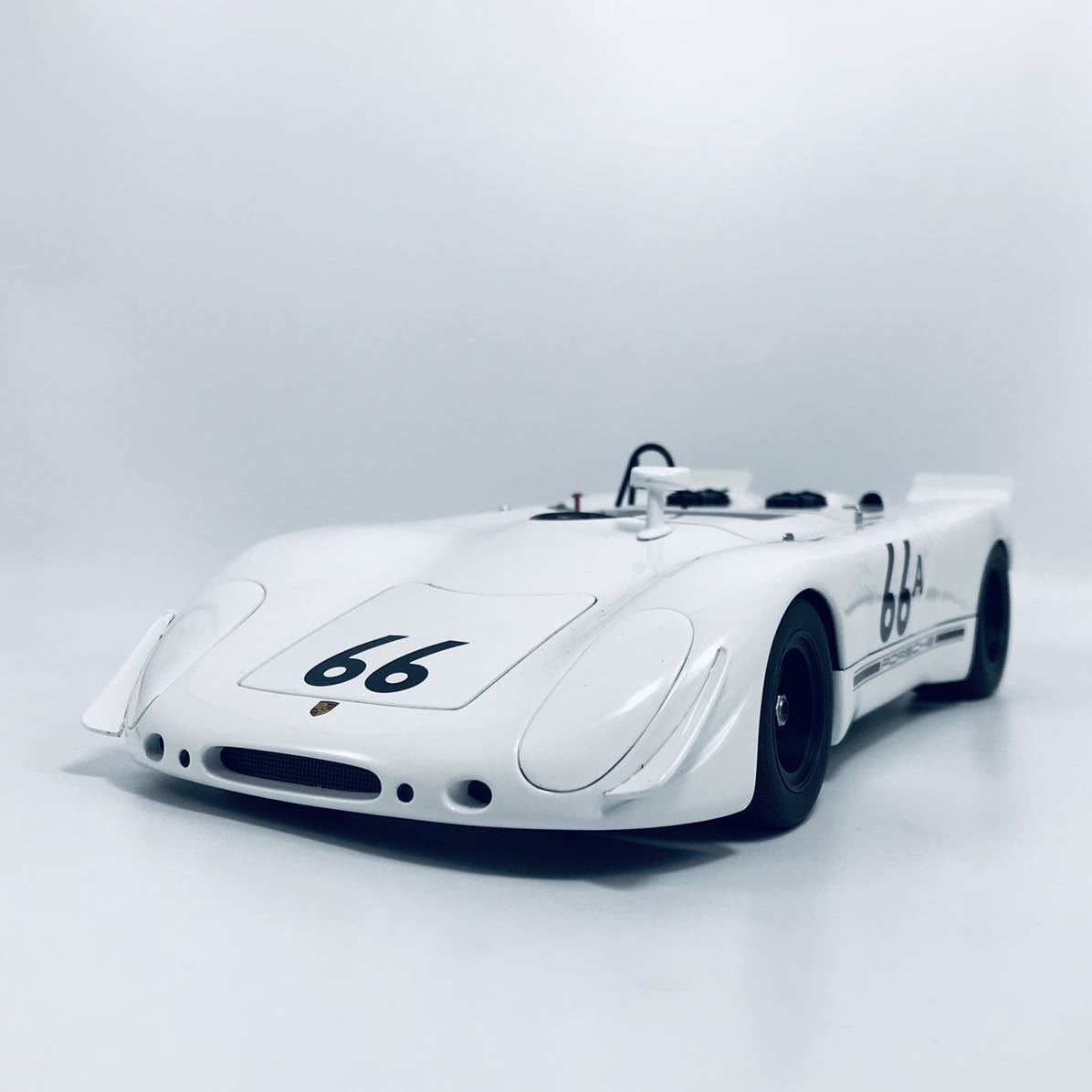 AUTOart Signature オートアート 1/18 1970年型 ポルシェ 908/02