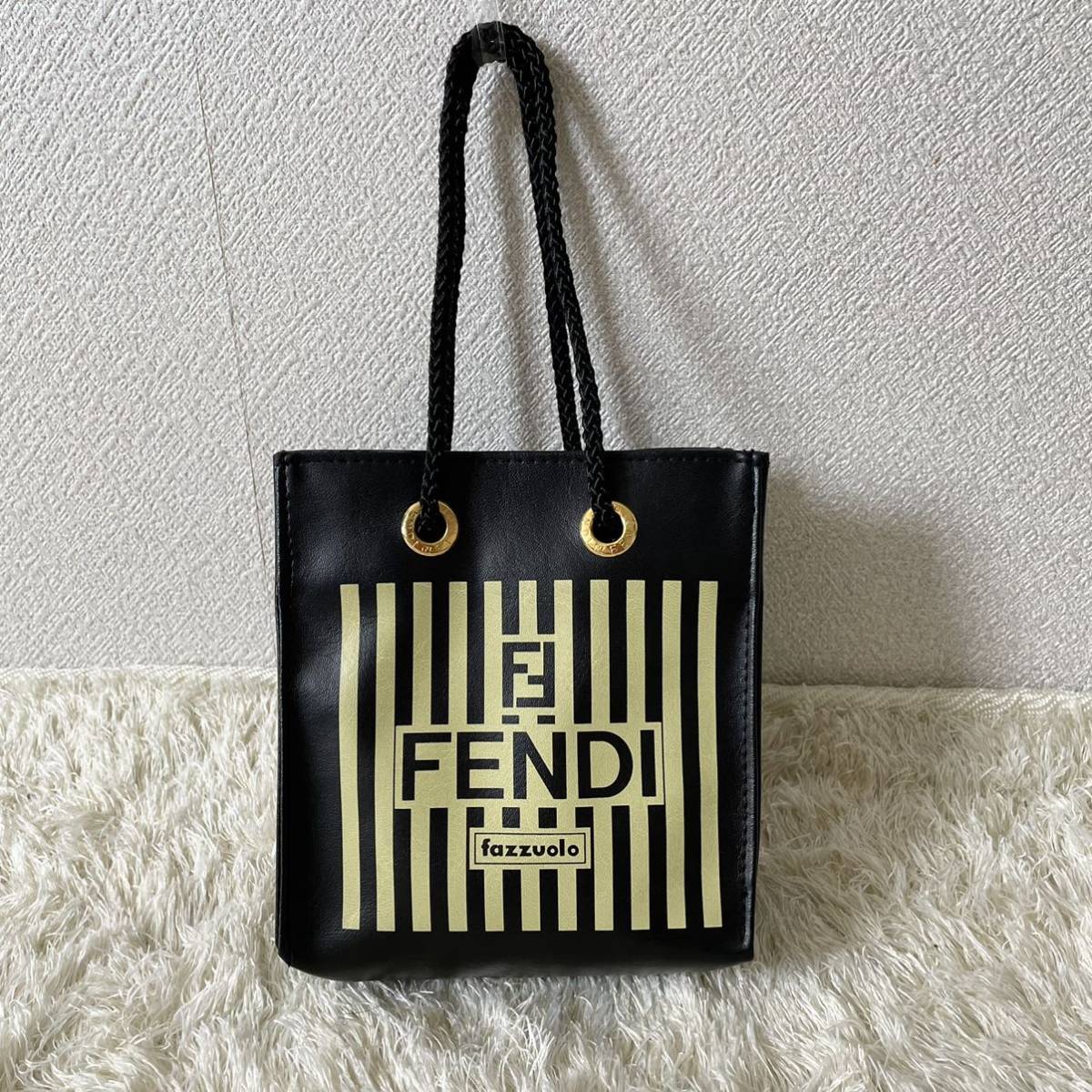 FENDI フェンディ Fazzuolo Fendi 日本全国の正規取扱店 FFロゴ ミニ 