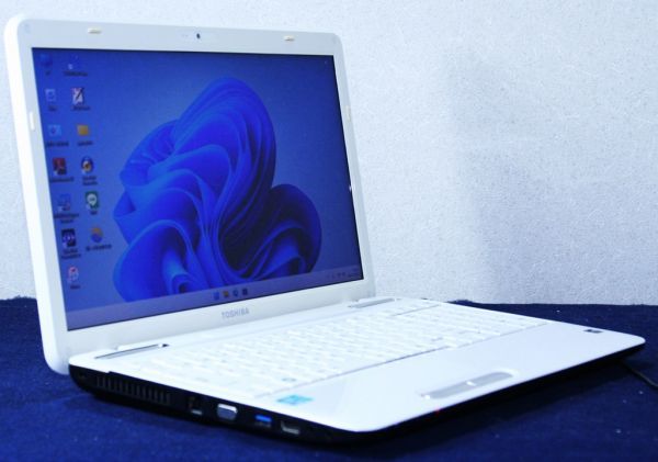 Windows11 新品SSD TOSHIBA dynabook T451/58EW・Webカメラ/USB3.0