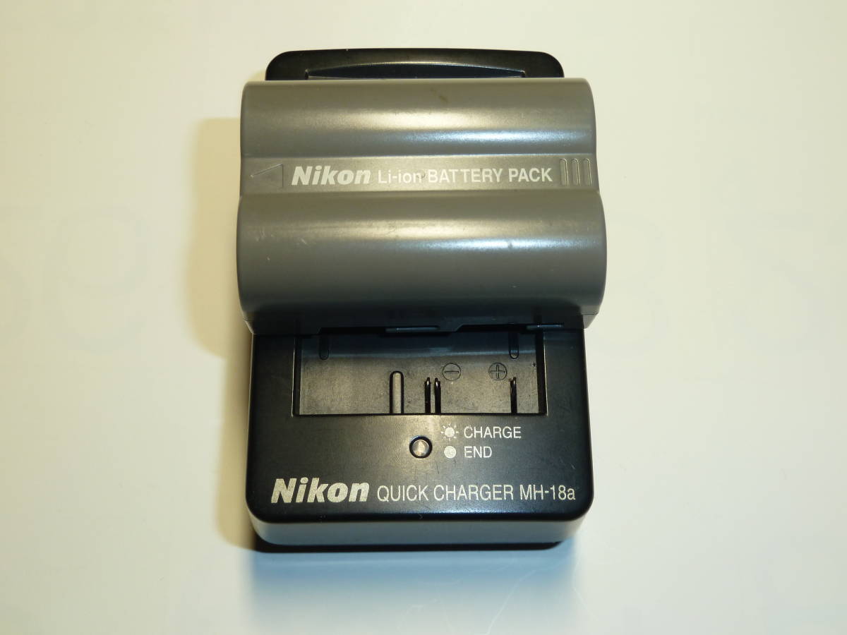 NiKon D-200 電池 充電器 CF付き