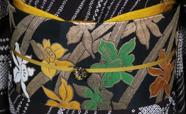 10701【秀品】絹交織 織り出し花模様 9寸名古屋帯 金糸 名古屋帯