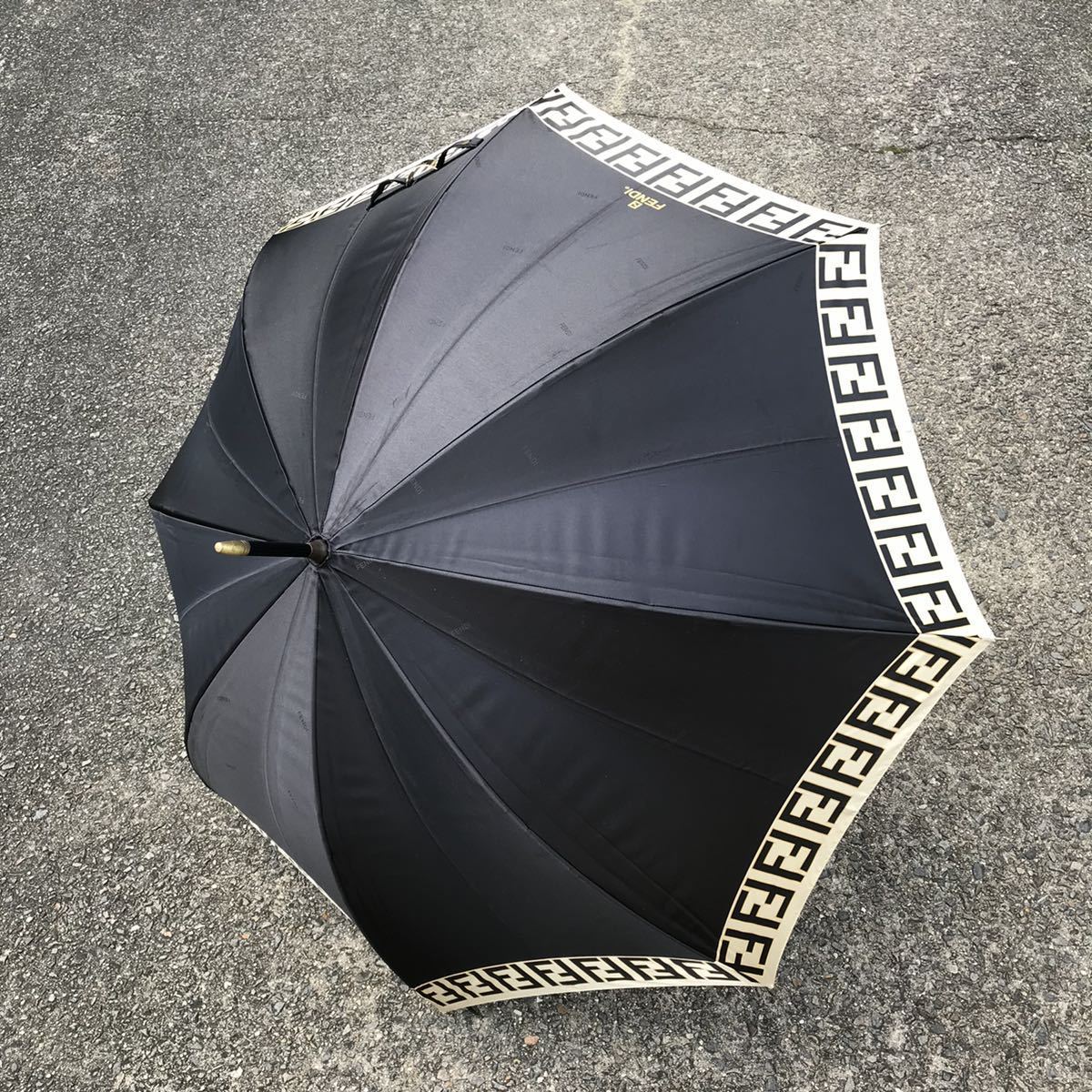 フェンディ】本物 FENDI 傘 ズッカ柄 FF柄 ロゴ模様 全長90cm 黒色系