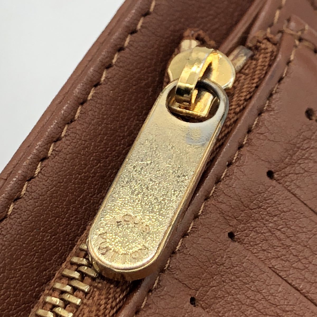 極美品！ルイヴィトン マヒナ ポルトフォイユ アメリア ブラウン M95996 LOUIS VUITTON ルイヴィトン モノグラム マヒナ ポルトフォイユ