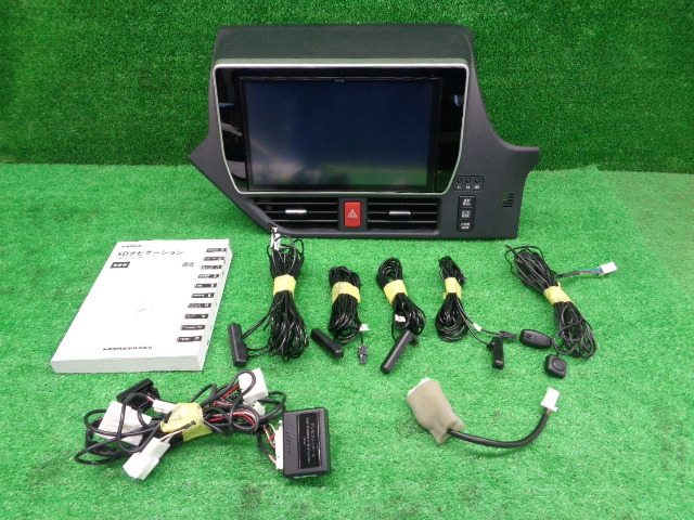 ヴォクシー ノア 美品 トヨタ エスクァイア ◇美品 純正テール 2WD
