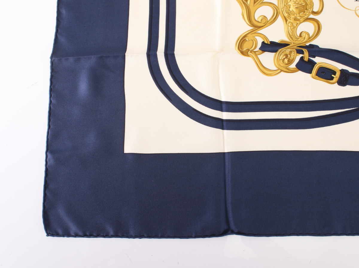 de BRIDES GALA エルメス スカーフ カレ90 式典用馬勒 HERMES シルク