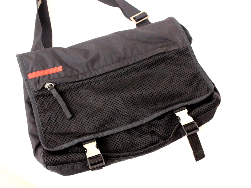 PRADA SPORTS斜めがけショルダーバッグブラック サコッシュ