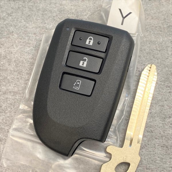 初期化済み　トヨタ ハイエース スマートキー 3ボタン 初期化済トヨタ純正スマートキー 3ボタン 200系ハイエース 007