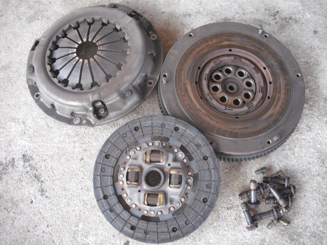 3S-GE 17万キロ越えでもまだまだ現役のアルテッツァ(SXE10)。実用性と