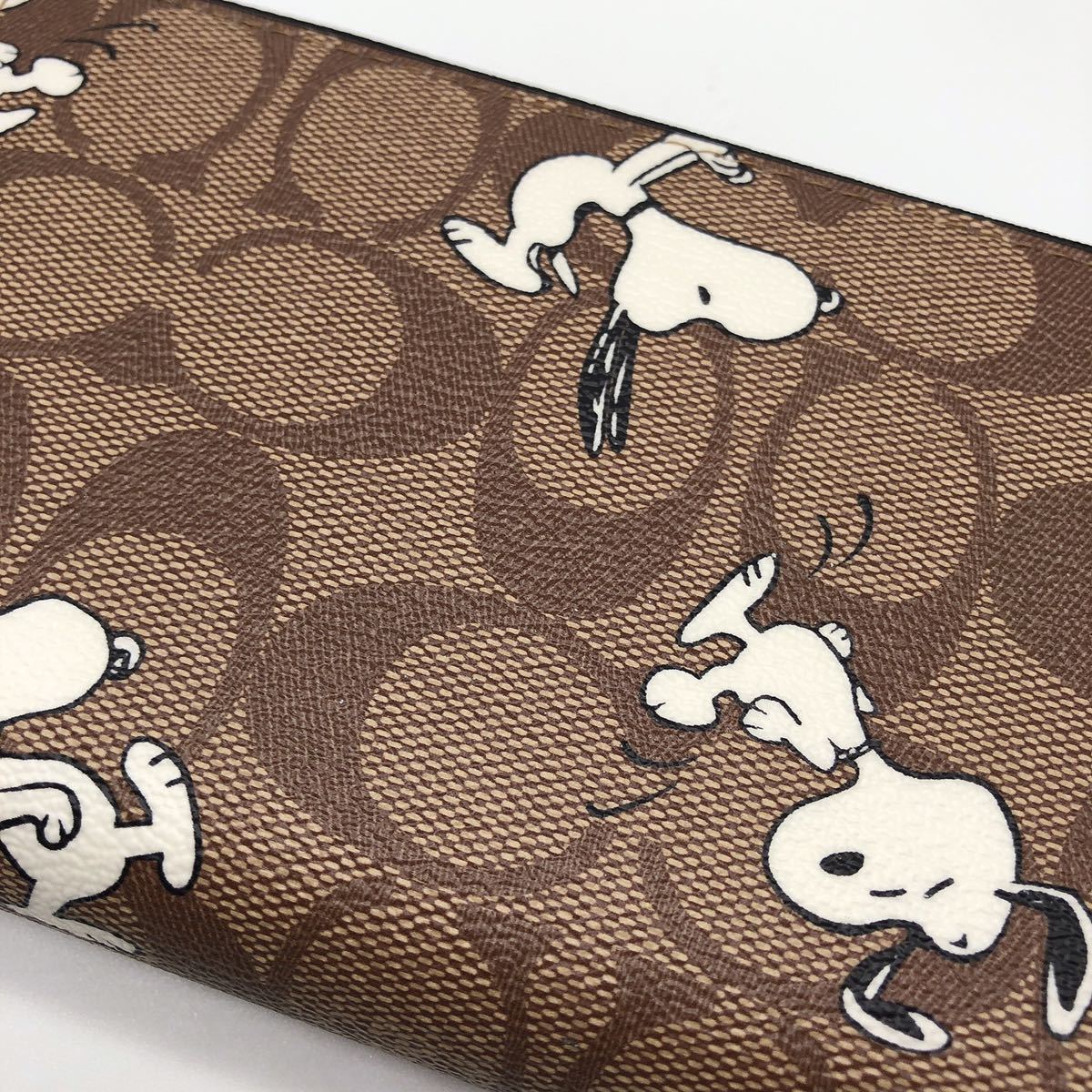 COACHシグネチャー柄スヌーピーコラボ　c4327 新品　未使用 新品・未使用】COACH コーチ 長財布 C4327 シグネクチャー PEANUTS