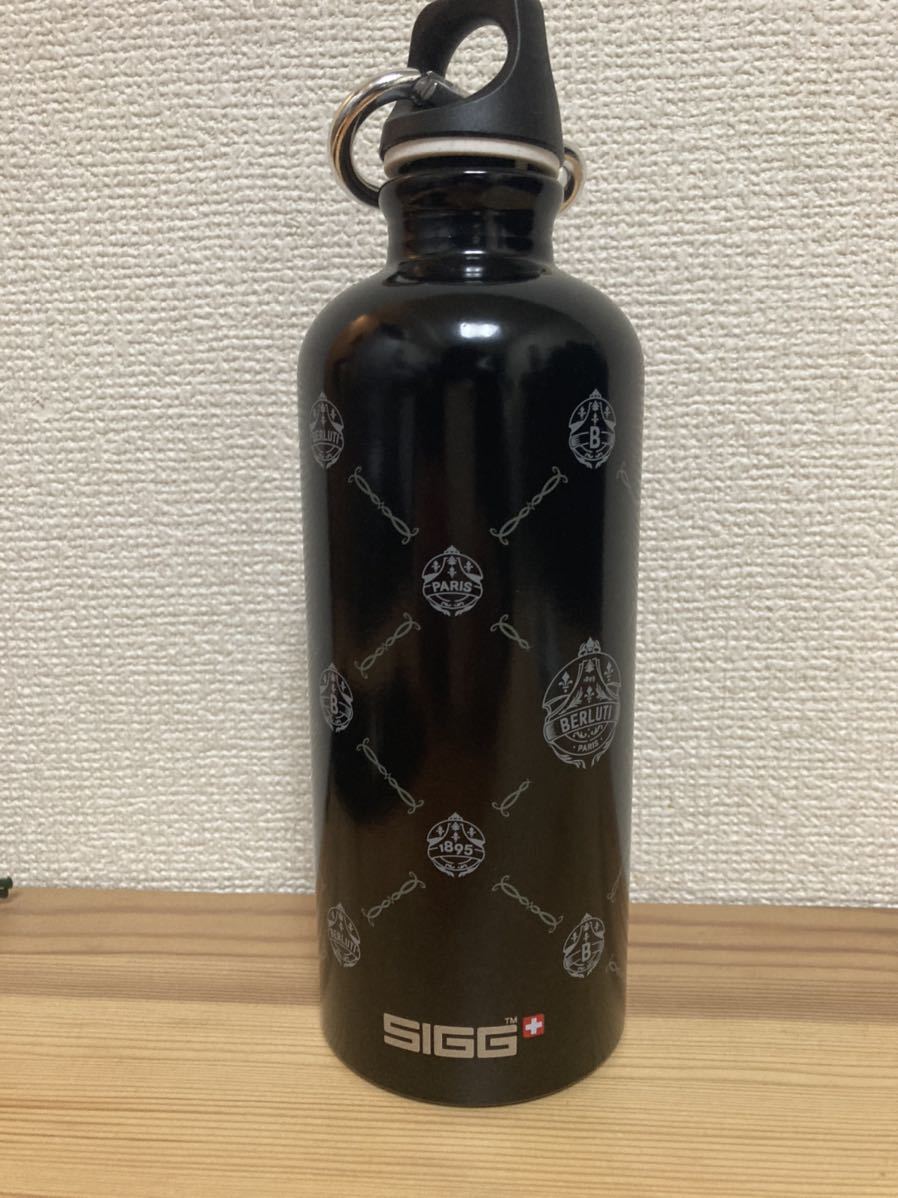 最終 SIGG レア 水筒 0.6L（☆SIGG×WWF☆激レア！ラスト1点！ピンク 