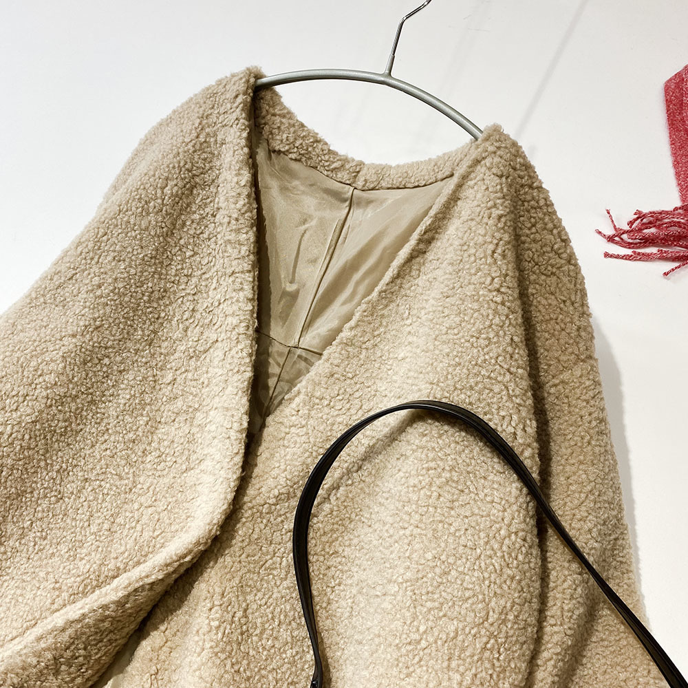 Luz Llena Philter ラズレナ フィルター 冬の主役 ボア ノーカラーコート ロング丈 ベージュ レディース ジャケット アウター Mサイズ Mサイズ 売買されたオークション情報 Yahooの商品情報をアーカイブ公開 オークファン Aucfan Com