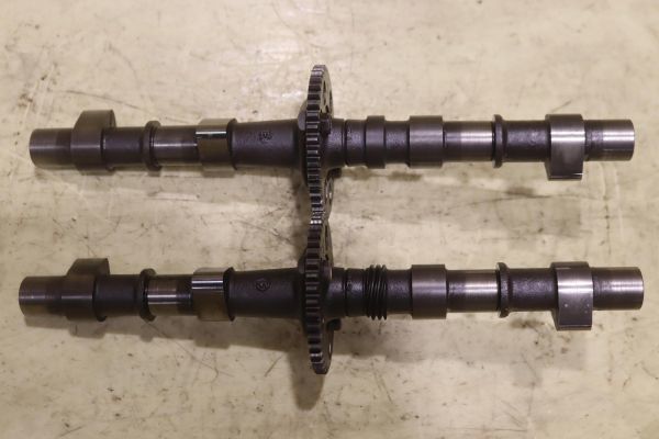 Z400FXカムシャフト 2セット 当時物 純正 Z400FX カムシャフト 1 検) Z400J Z550FX Z500FX(エンジン