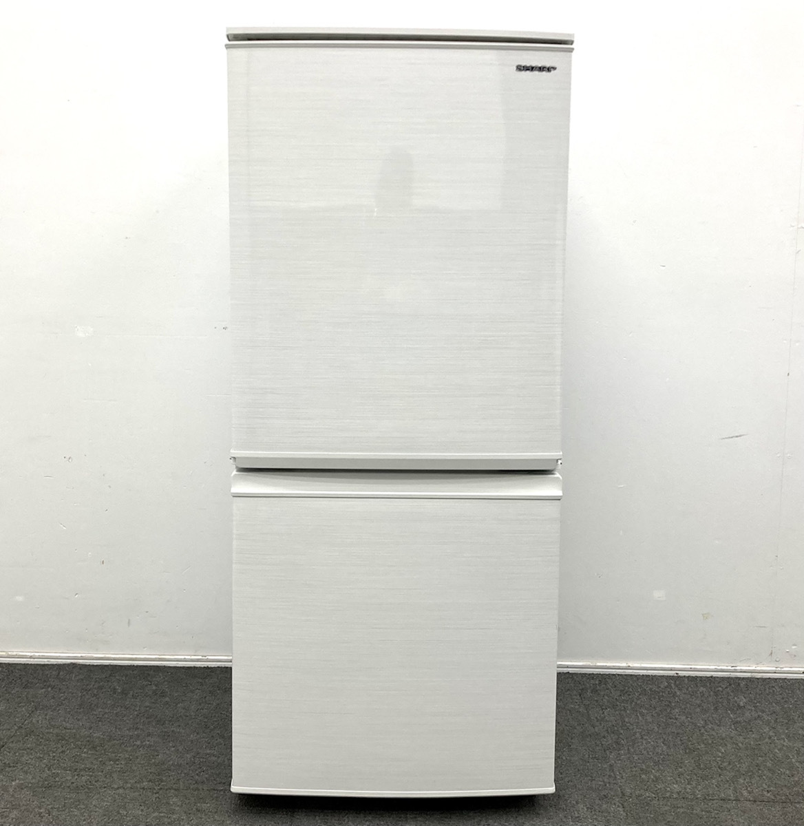 SHARP(シャープ) 2ドアノンフロン冷蔵庫 SJ-D14E-W 庫内容量137L/冷蔵