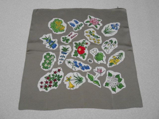 ノベルティ 超 坂本直行 六花亭 六花の森 風呂敷 花柄 包装 スカーフ 手土産 花 季節の花 綺麗 北海道 水彩画 油絵 版画 広告 ノベルティグッズ 売買されたオークション情報 Yahooの商品情報をアーカイブ公開 オークファン Aucfan Com