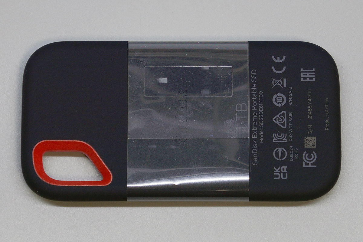 SanDisk 1TB SSD 外付け USB3.2Gen2 読出最大1050MB⁄秒 防滴防塵 
