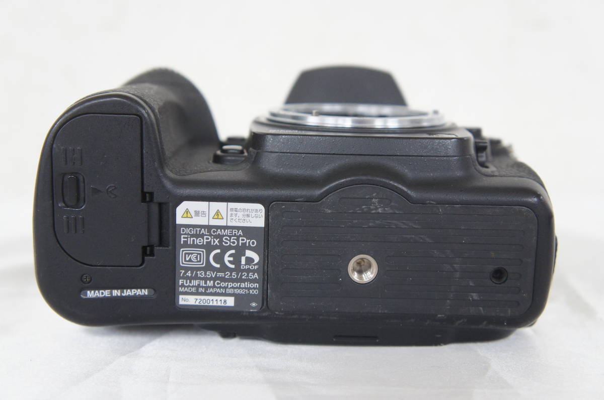 ④ FUJIFILM 富士フイルム Fine Pix S5 Pro ボディ デジタル一眼