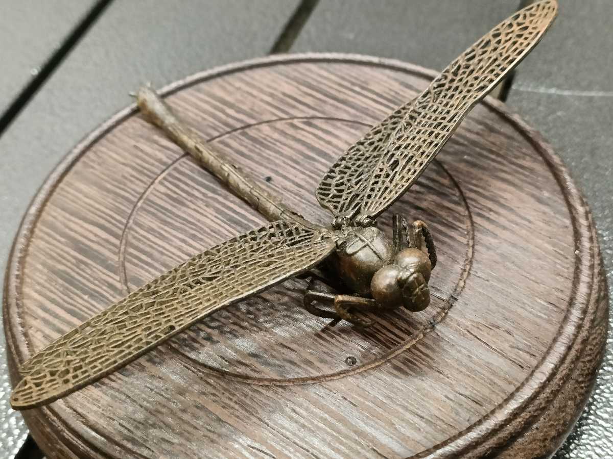 蜻蛉 トンボ 勝虫 銅製置物 茶道具 インテリア置物 関節可動 翼可動 置物 金工品 キフト箱 風水 銅色 香道具 とんぼ 金運