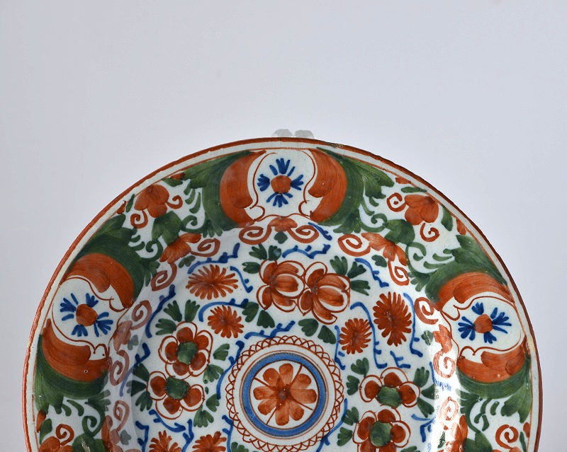 18世紀 デルフト 色絵花卉文皿(1700年 - 1800年)｜売買されたオークション