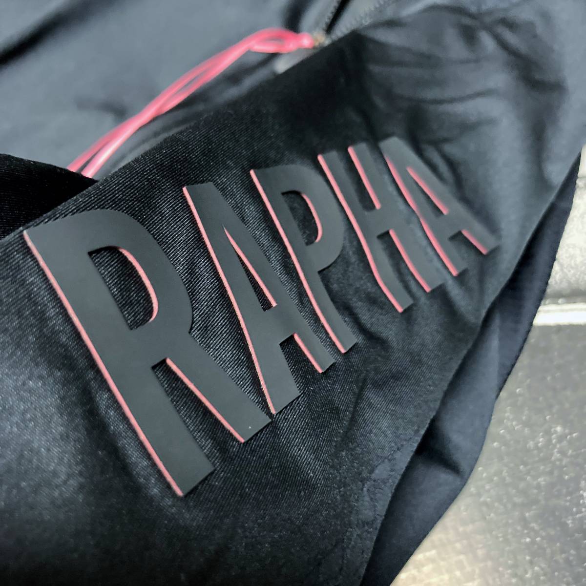  Rapha Men&rsquo;s Pro Team Aero Jersey - Short Sleeve Mサイズ ブラック ラファ メンズ プロチーム エアロ ジャージ ショートスリーブ(Mサイズ)｜売買されたオークション情報、yahooの商品情報をアーカイブ 男性用