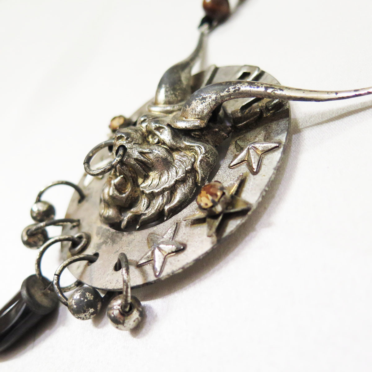 Jean Paul GAULTIER Bull Head Damon Big Top Wood Necklace Vintage 