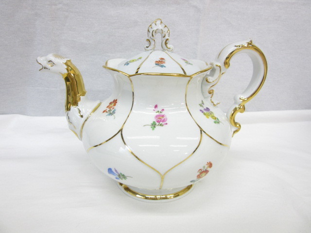  1D331 Meissen マイセン 宮廷の小花 金彩 Bフォーム ティーポット(マイセン)｜売買されたオークション情報、yahooの商品情報をアーカイブ公開 - オークファン マイセン