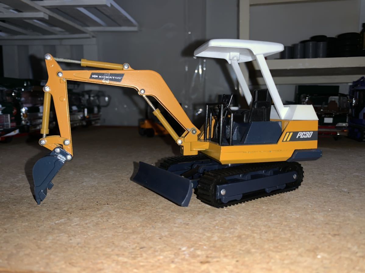 コマツ Yahoo!オークション 1⁄25 ヨネザワ ミニショベルカー EXCAVATOR