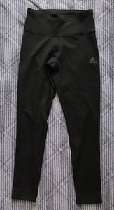 新品タグ付き◇adidas レギンスパンツS◆ヨガ/トレーニング/ランニングなど■CE2042■cli