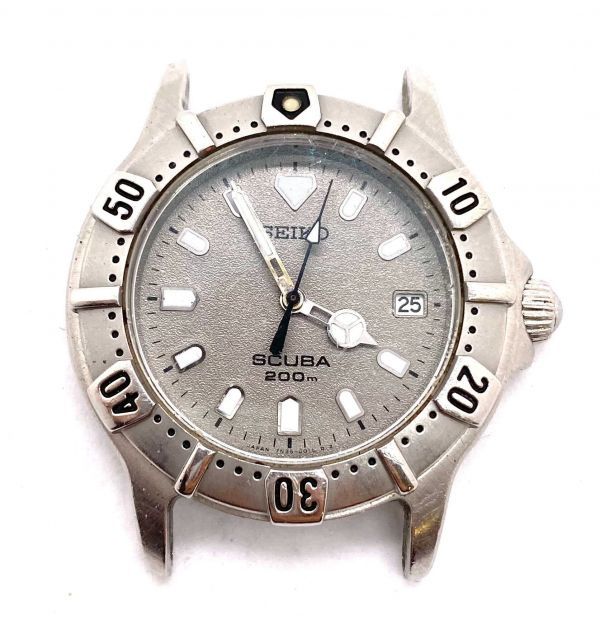 ★極美品★ SEIKO セイコー SCUBA スキューバ200M 7N35-6010 シルバー系文字盤 クォーツ メンズ腕時計 本体のみ 稼働品　ASYY0130-15
