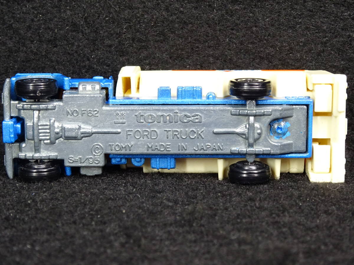 トミカ青箱】F62 フォード GULF タンクローリー 1/95（日本製）(商用車
