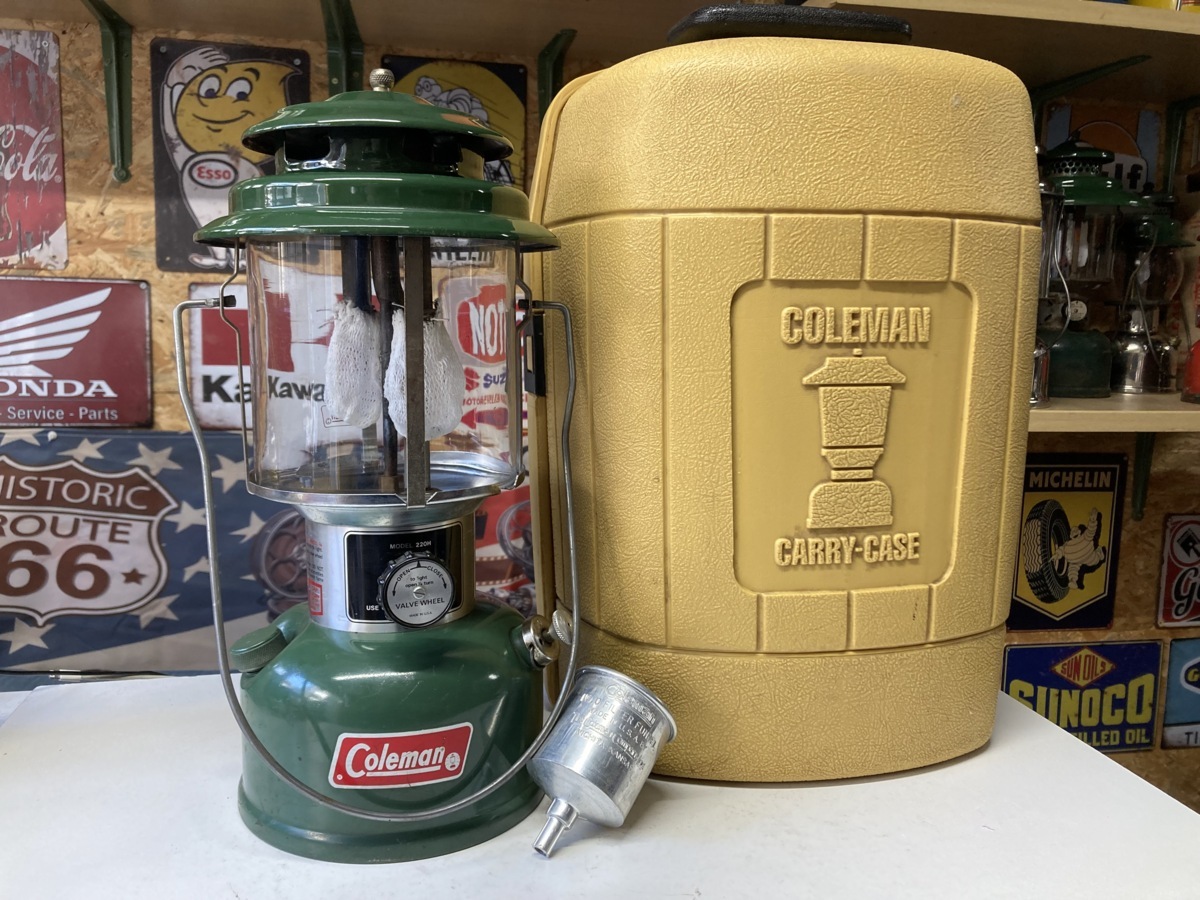 1973年9月 コールマン Coleman 220H ランタン クラムシェルケース 