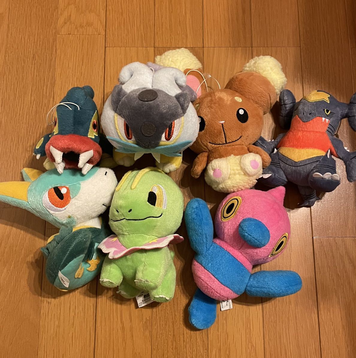 ポケットモンスター ポケモン コロッとまんまるぬいぐるみ いろいろ