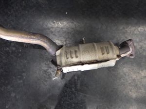 大好き フィット 触媒 マフラー キャタライザー 素材 実働車外し Gd1 マフラー 排気系 Www Cescor It