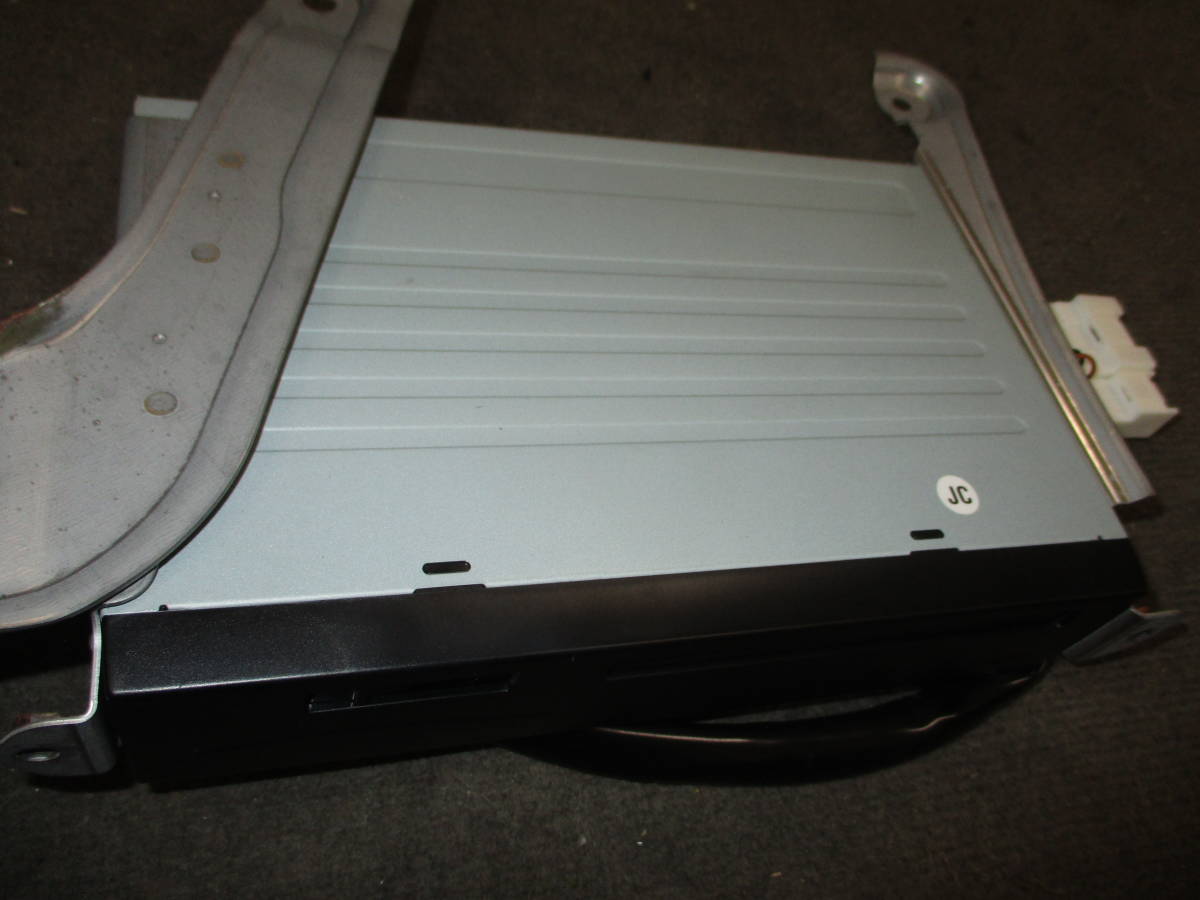 GXE10W アルテッツァジータ 後期 純正DVDナビモニター(開閉チルト良好