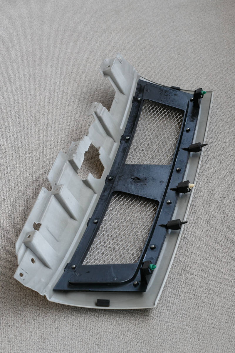 三菱純正 パジェロ フロントグリル V97W V98W V87W V93W V83W ウォーム