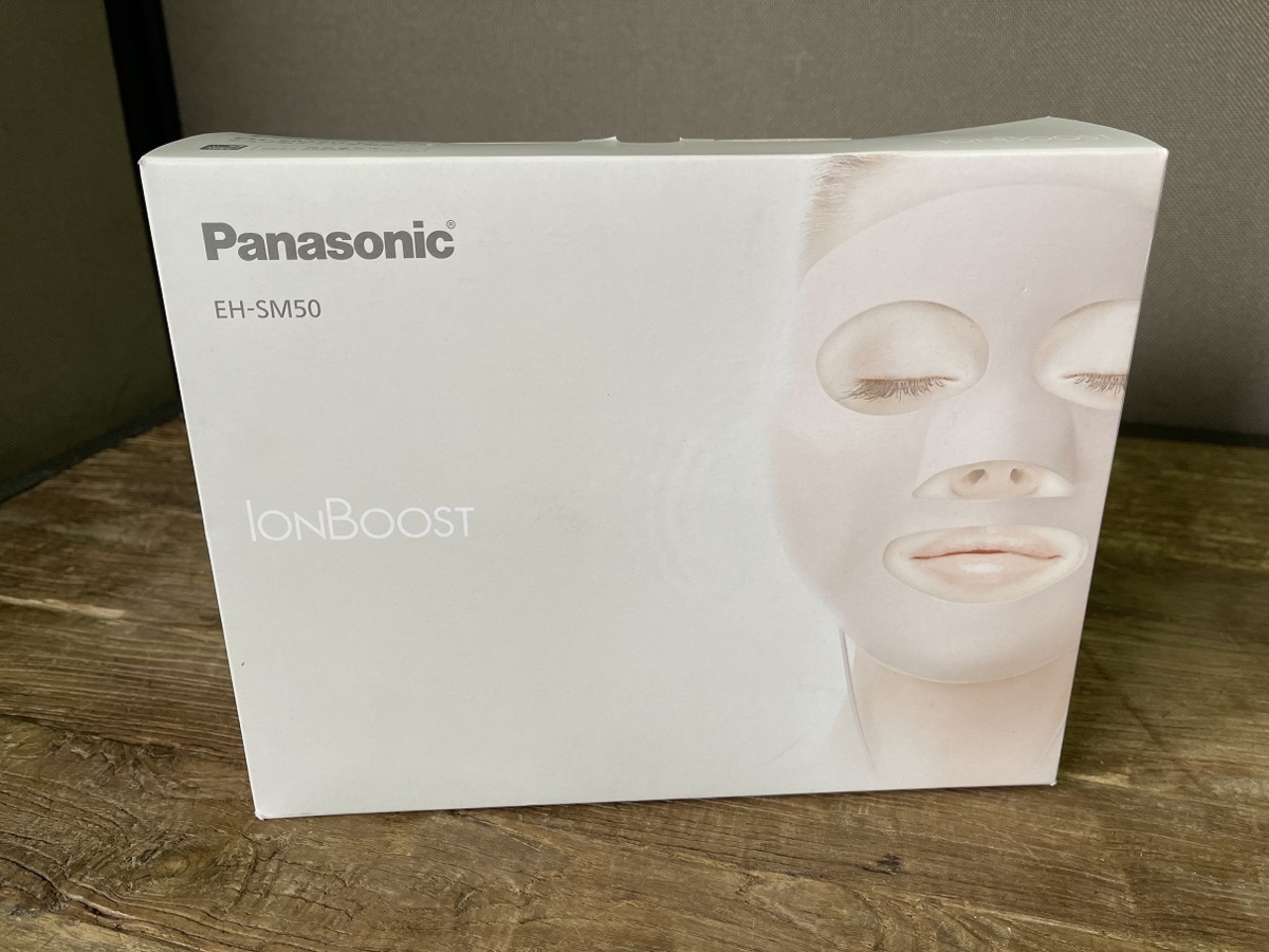 パナソニック マスク型イオン美顔器 IONBOOST（イオンブースト） ゴールド調 EH-SM50-N [イオン導入美顔器/国内・海外対応] 未使用箱痛み品