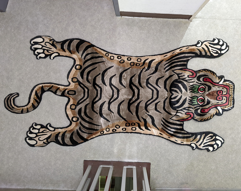 SALE 『本物』 シルクチベタンタイガーLサイズ約145cm 35