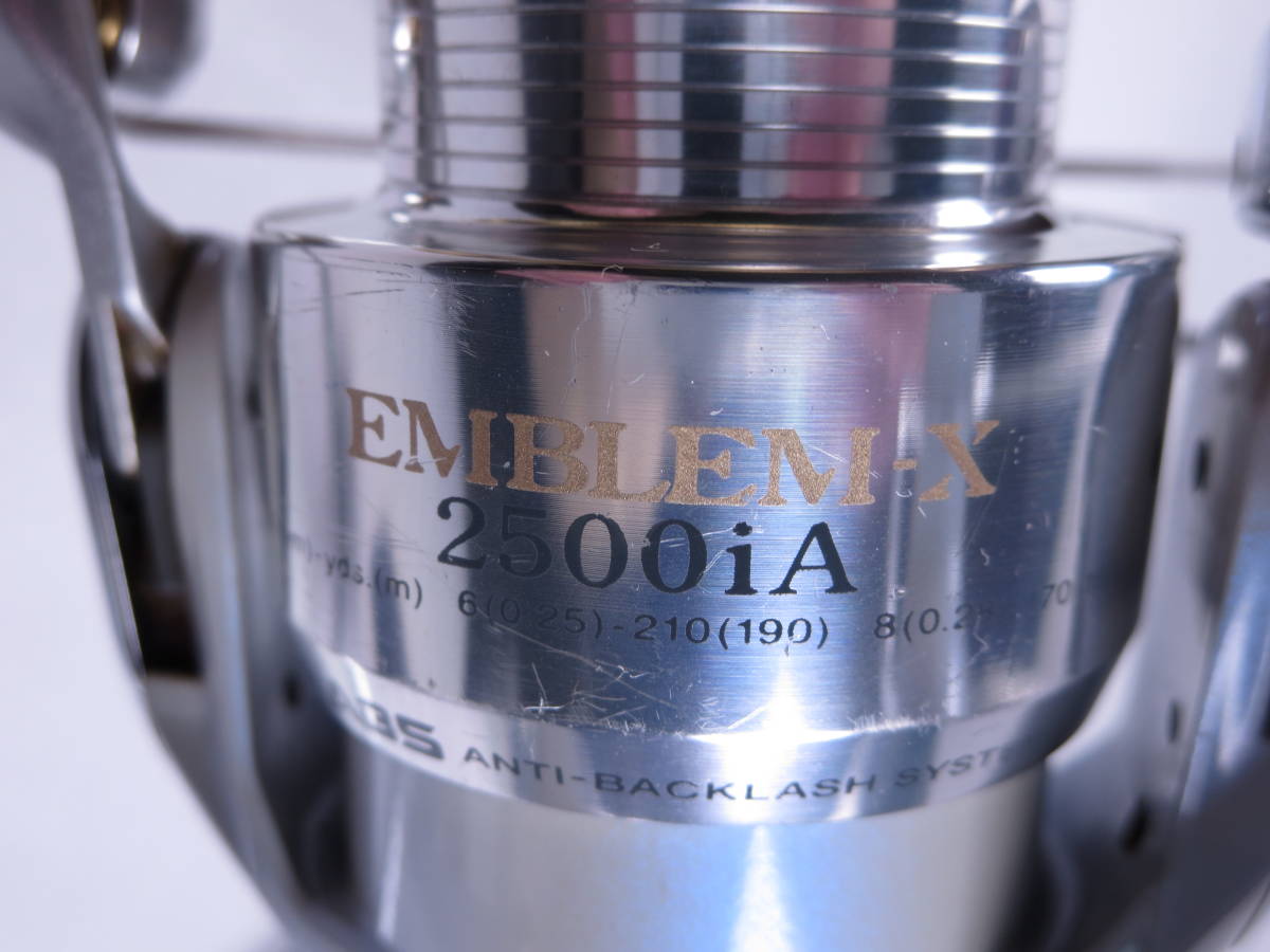 藏②【日本製】 ダイワ エンブレムX 2500iA DAIWA EMBLEM-X スピニング 