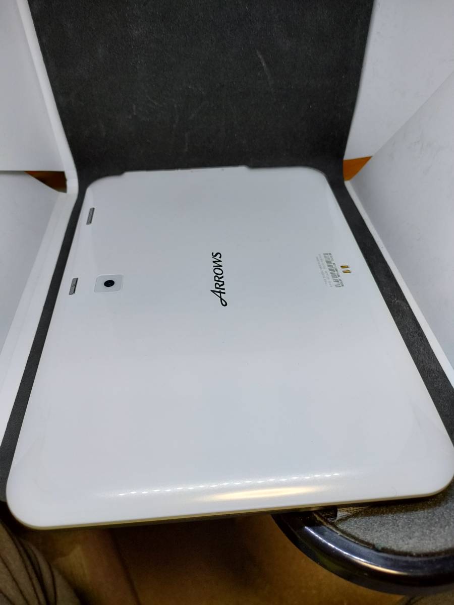 ジャンク扱いで　docomo　富士通タブレット　F-01d　送料込み_1