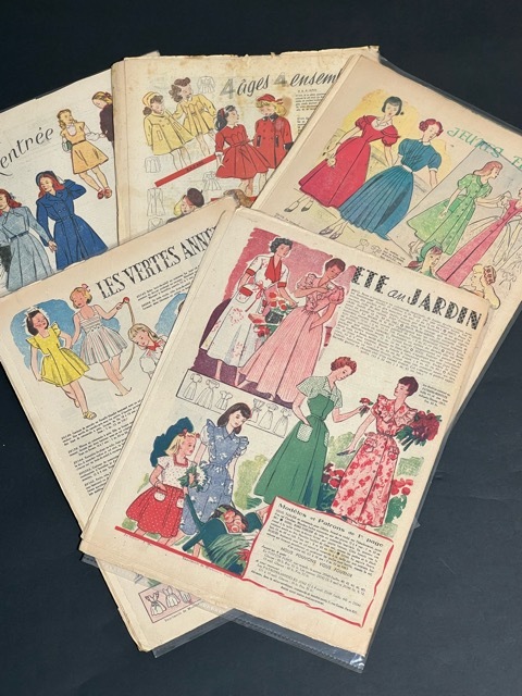 ジャンクジャーナル 5冊まとめ売り フランス ファッション新聞 冊子 イラスト 雑誌 1940年 50年 女性 紙もの コラージュ 素材 その他 売買されたオークション情報 Yahooの商品情報をアーカイブ公開 オークファン Aucfan Com