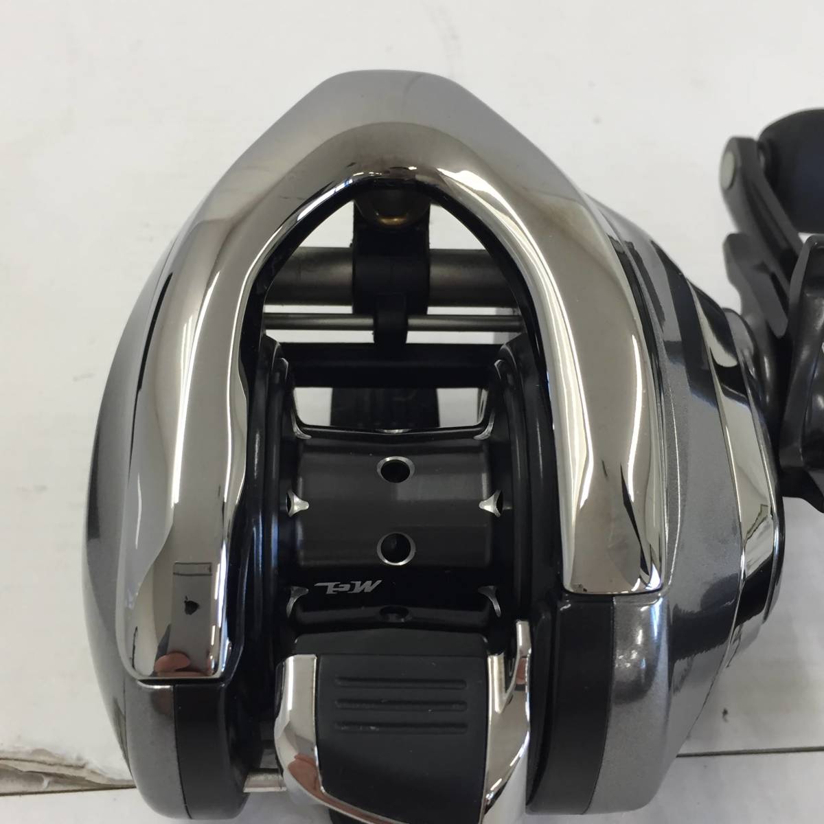 シマノ 16アンタレスDC HG 右ハンドル ベイトリール7.4 ※箱付き 【中古