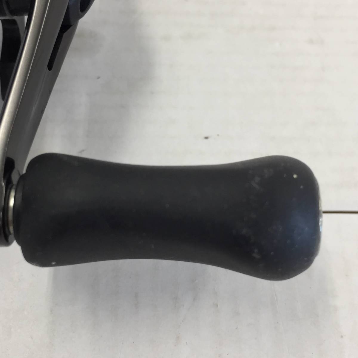 シマノ 16アンタレスDC HG 右ハンドル ベイトリール7.4 ※箱付き 【中古