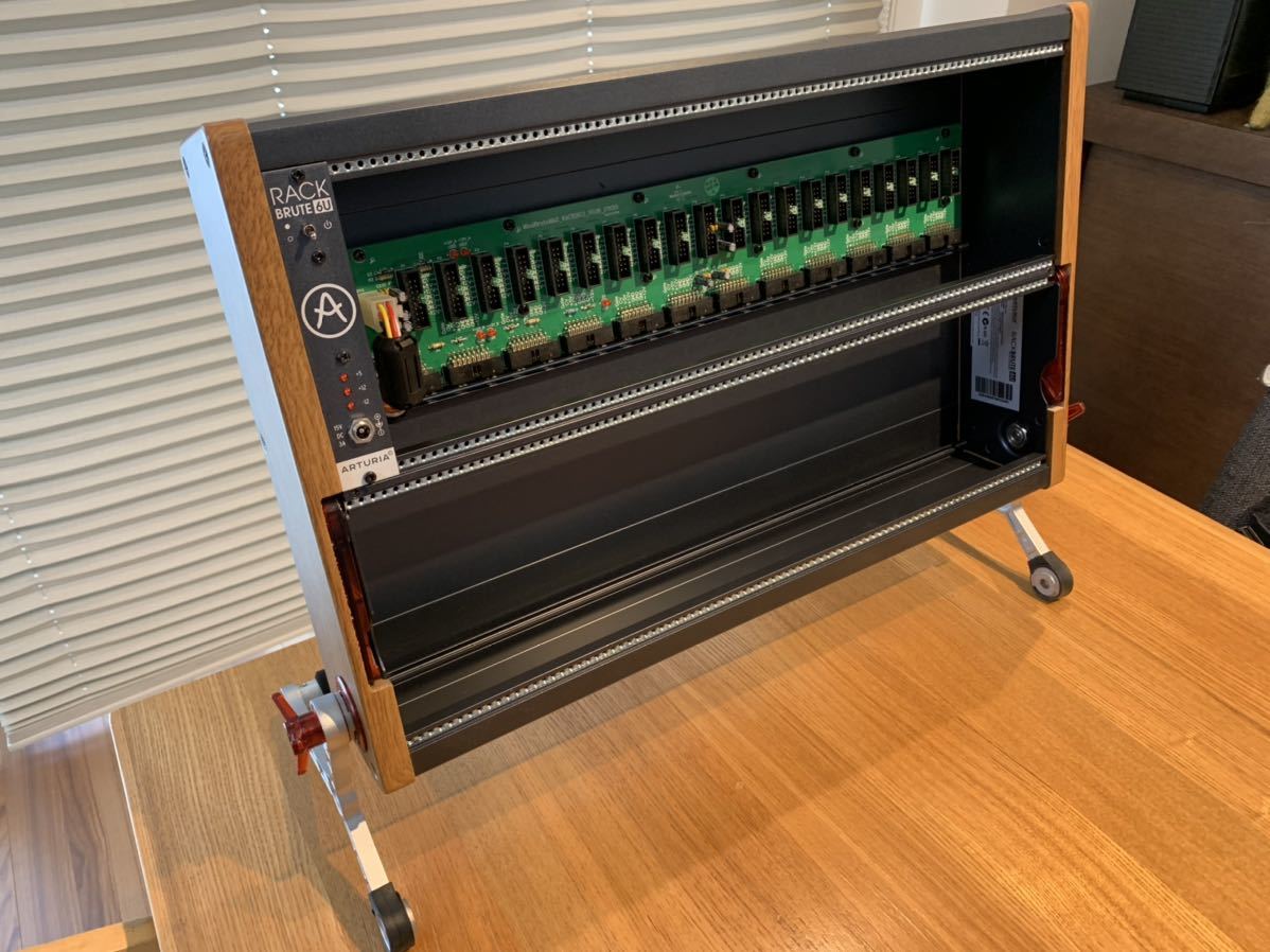 ARTURIA RackBrute 6U アートリア ユーロラックケース モジュラー 