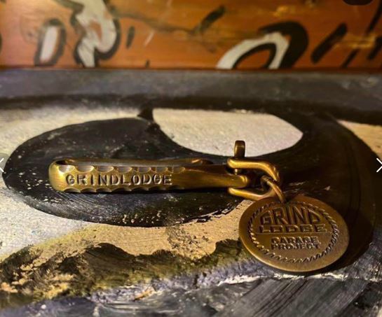 グラインドロッヂ SUI キーホルダー 新品 限定 GRINDLODGE グラインドロッヂ × SUI METAL WORKS コラボ